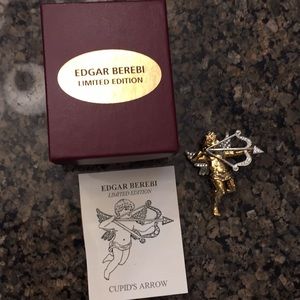 NEW CUPID ARROW LIMITED EDITION PIN